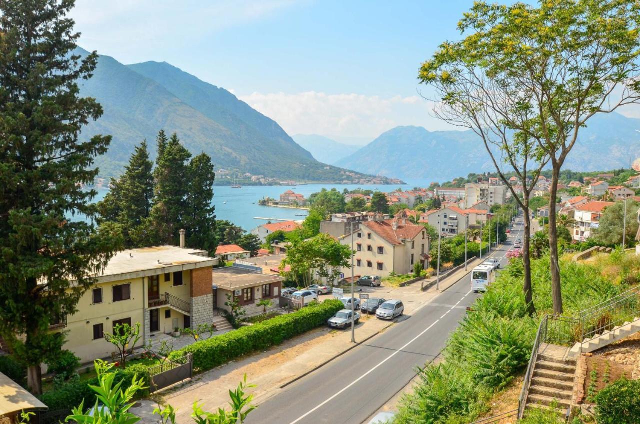 Bay View Apartments Cattaro Esterno foto
