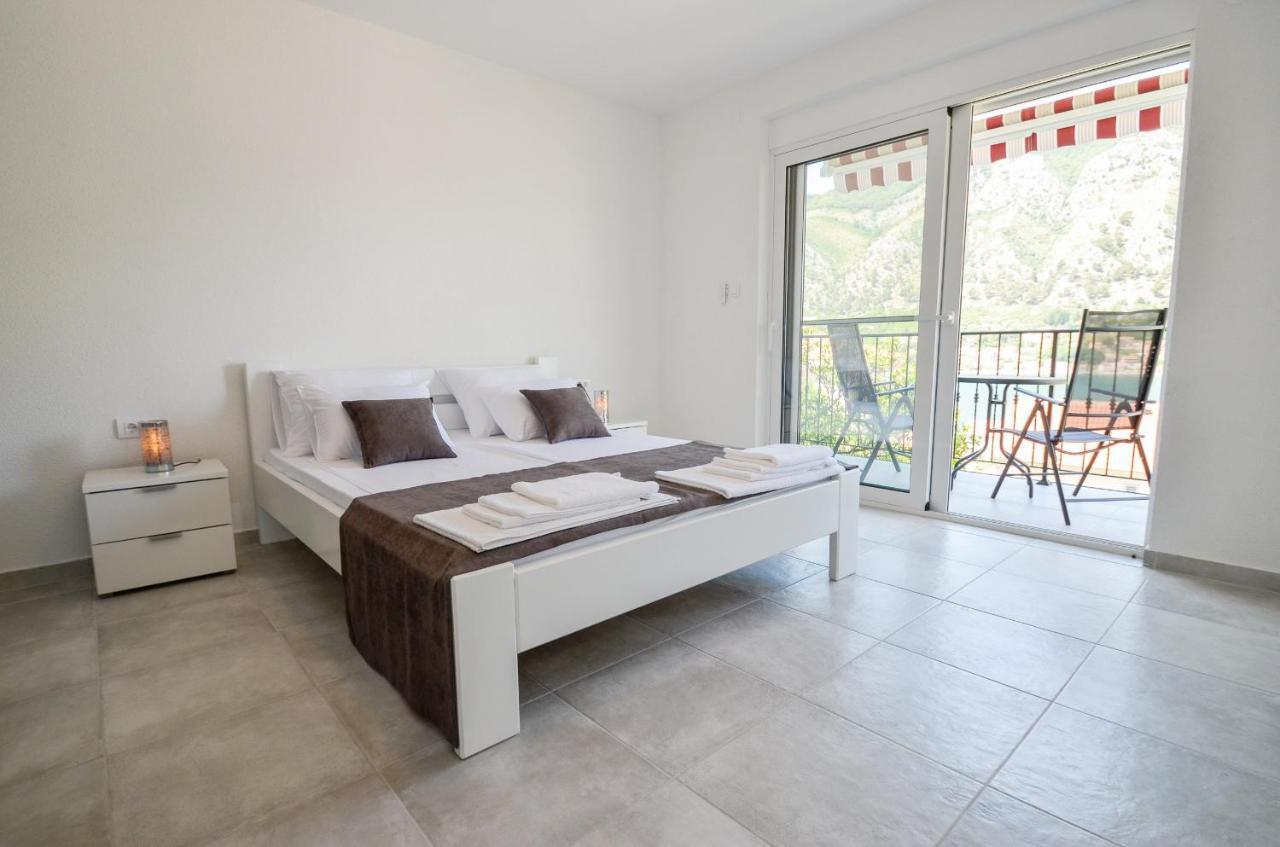 Bay View Apartments Cattaro Esterno foto