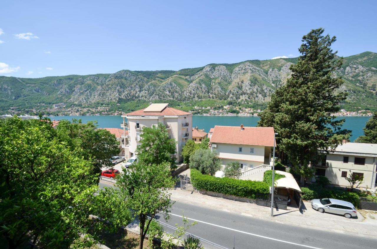 Bay View Apartments Cattaro Esterno foto