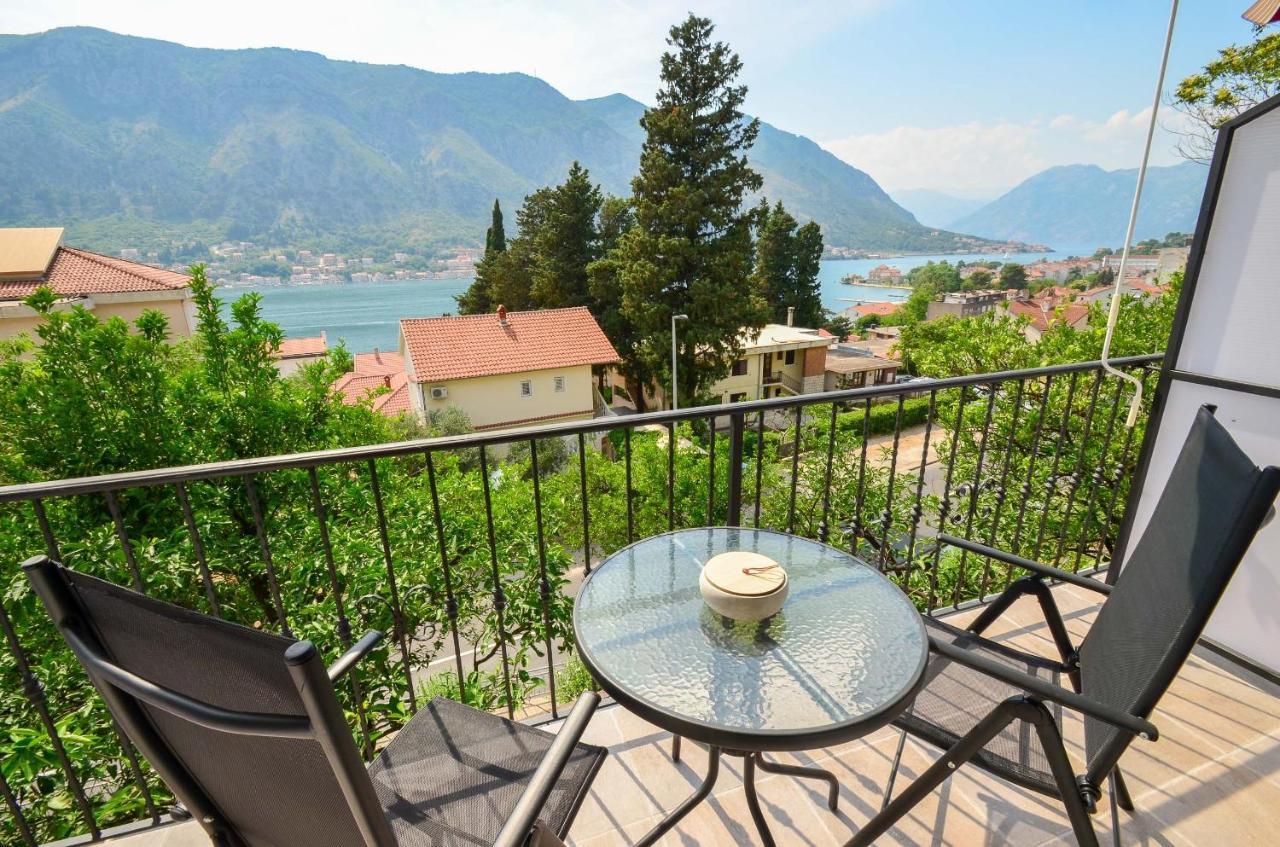 Bay View Apartments Cattaro Esterno foto