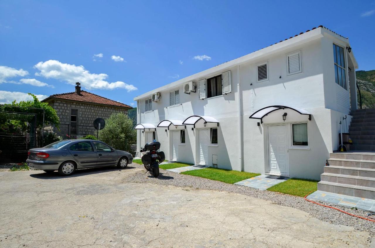 Bay View Apartments Cattaro Esterno foto