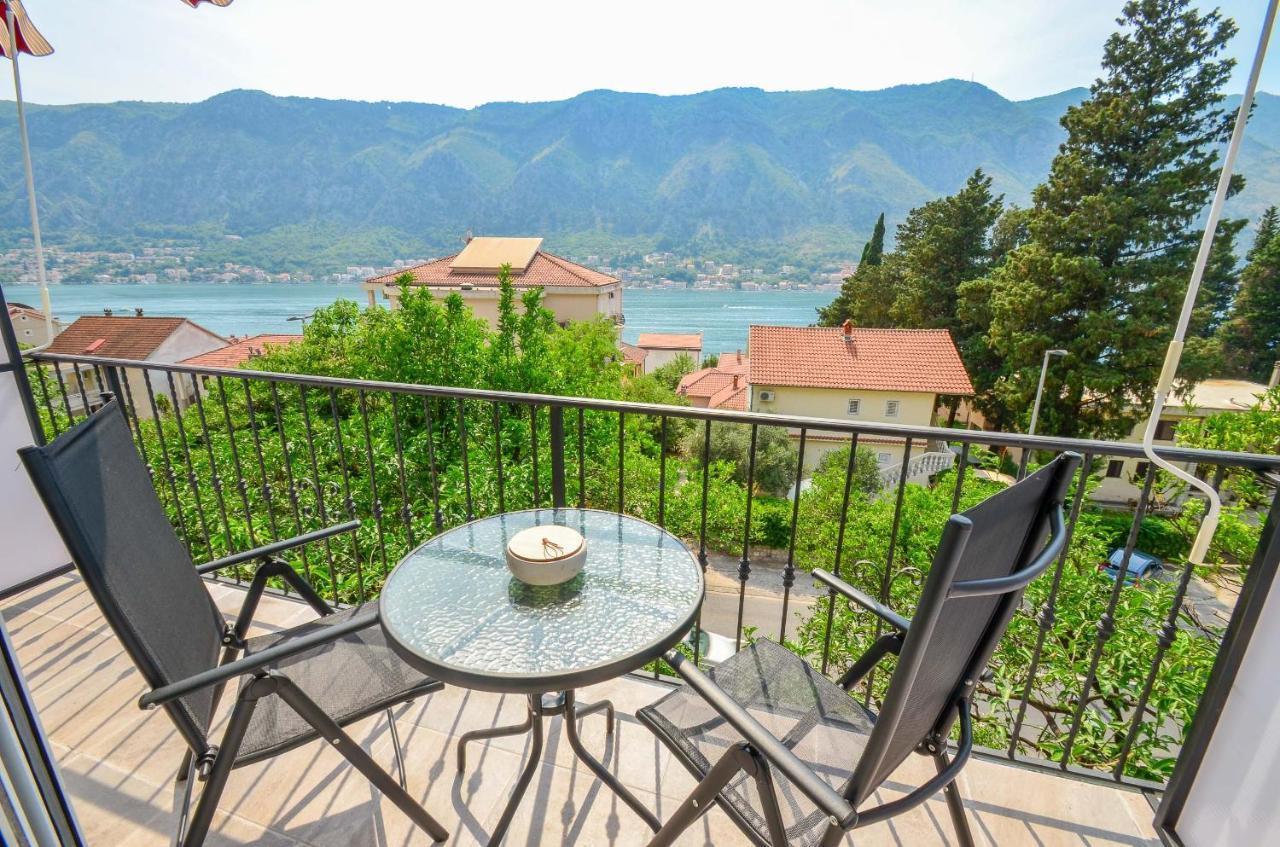 Bay View Apartments Cattaro Esterno foto