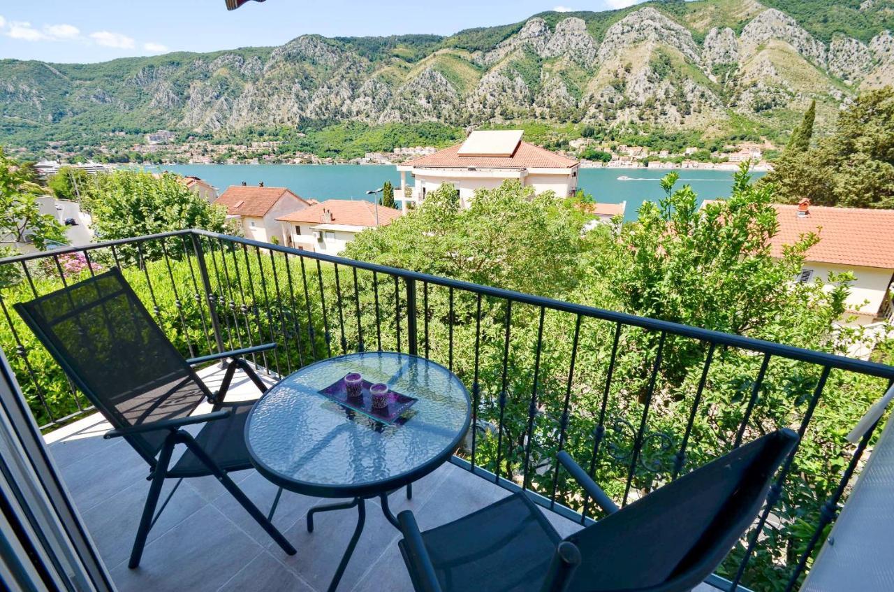Bay View Apartments Cattaro Esterno foto