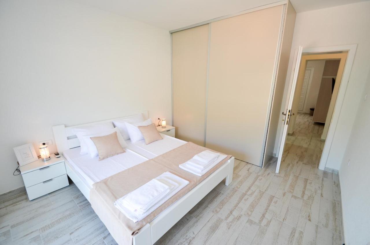 Bay View Apartments Cattaro Esterno foto