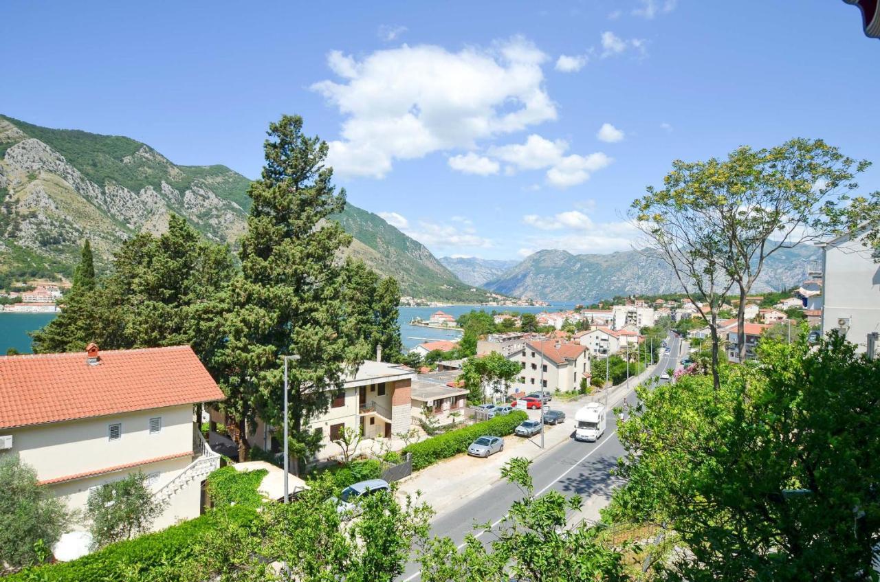 Bay View Apartments Cattaro Esterno foto