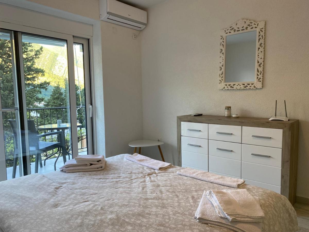 Bay View Apartments Cattaro Esterno foto